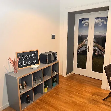 Stupendo Bilocale Con Soppalco Vicino Reggia Di Apartment