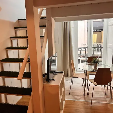 Stupendo Bilocale Con Soppalco Vicino Reggia Di Apartment